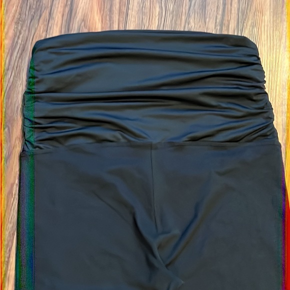 Belly Bandit Active Support Essential Capri, never worn - Picture 11 of 15